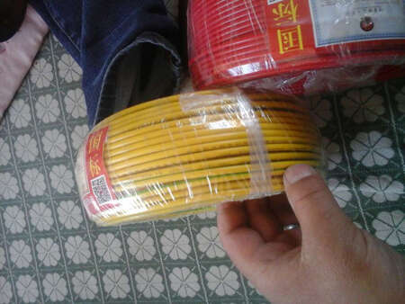 电线不错，是国标的，卖家还送了绝缘胶带