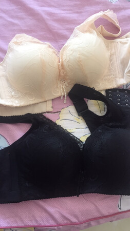 款式很好，穿着舒服，罩杯有点小