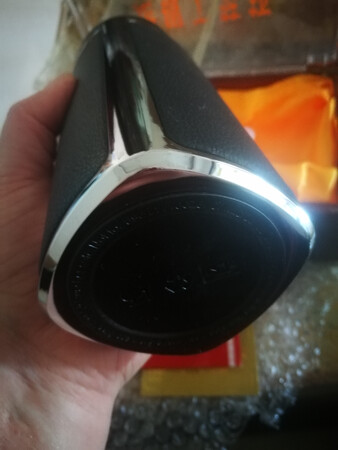 杯子收到了，不知道保温好不好！建议店家邮寄的时候能能小心点吗？