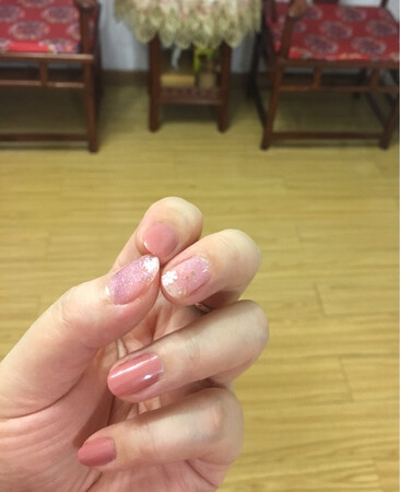 自己做了一次美甲?，效果还不错！