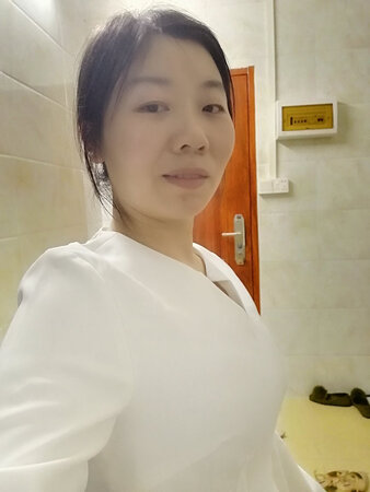可以穿上不错，不适现在有点热