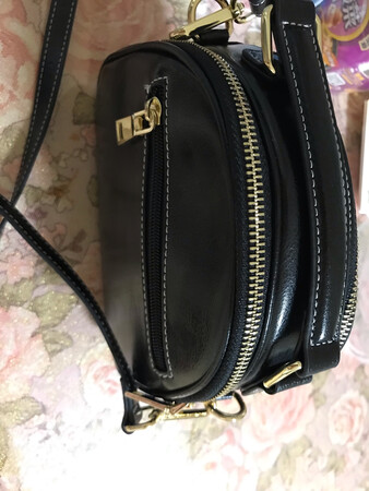 妈妈自己挑的，到了后非常满意，大小很合适，款式也漂亮含蓄。