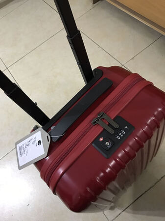 除了拉杆短以外，都很好。。。。