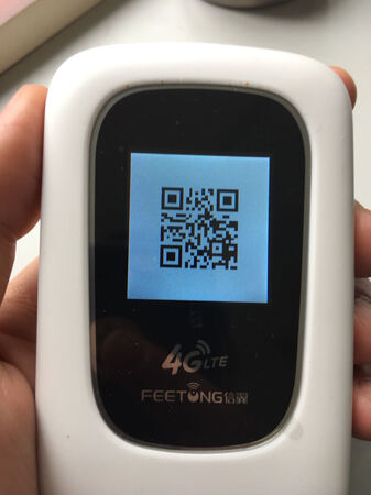 正在使用中，电量特别耐用，信号也挺好的，我用平板下游戏电影都不卡，推荐大家使用！