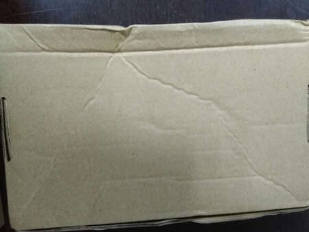 感觉不错，挺喜欢的，只是……为什么盒子扁了？