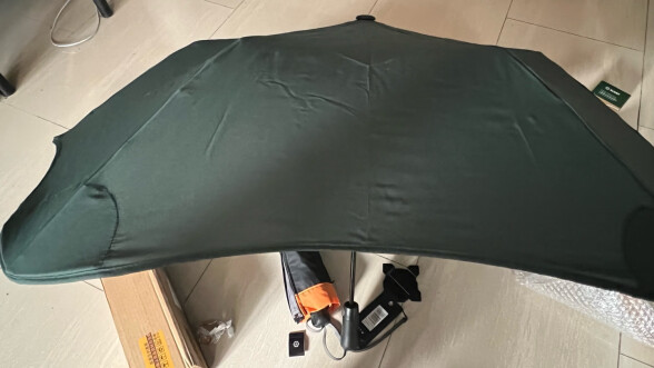 BLUNT新西兰 XS 半自动晴雨伞男女士创意折叠伞防晒防风伞  两折通勤伞 橄榄绿 100cm 晒单实拍图