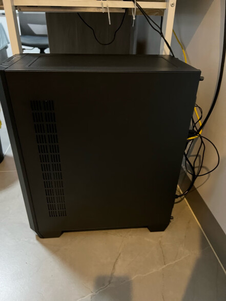 长城（Great Wall）隐刃H513黑色电脑机箱（E-ATX主板/360水冷位/玻璃侧透/金属面板/8风扇位/4090显卡） 晒单实拍图