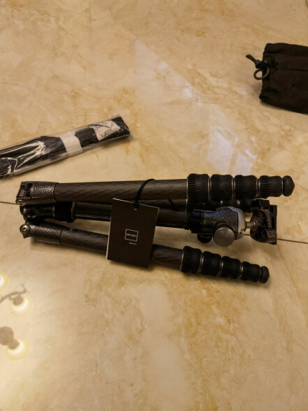 捷信（GITZO） 新旅行者便携反折微单反相机碳纤维摄影专业三脚架阻尼球型云台套装 GK1555T-82TQD（1系5节套装） 晒单实拍图