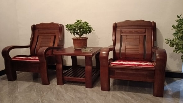 桦展多邦（HUAZHANDUOBANG） 全实木沙发现代简约新中式香樟木小户型家用春秋椅客厅木质组合 茶红色 1+1+3+长茶几+方几+电视柜 晒单实拍图