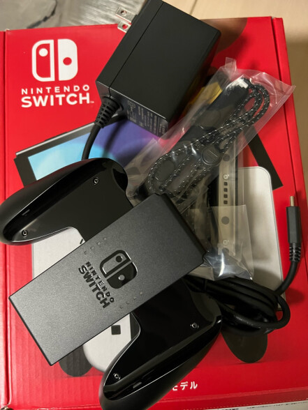 任天堂（Nintendo） Switch NS掌上游戏机 OLED主机 日版白色 续航加强版 便携家用体感掌机 晒单实拍图
