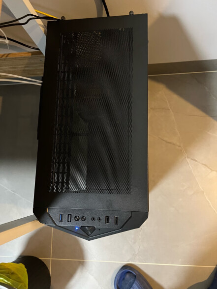 长城（Great Wall）隐刃H513黑色电脑机箱（E-ATX主板/360水冷位/玻璃侧透/金属面板/8风扇位/4090显卡） 晒单实拍图