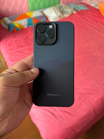 PITAKA 苹果iPhone15ProMax手机壳山与星河MagSafe磁吸凯夫拉碳纤维纹保护套 山 艺术浮织丨轻薄磁吸丨新·芳纶镜头圈 晒单实拍图