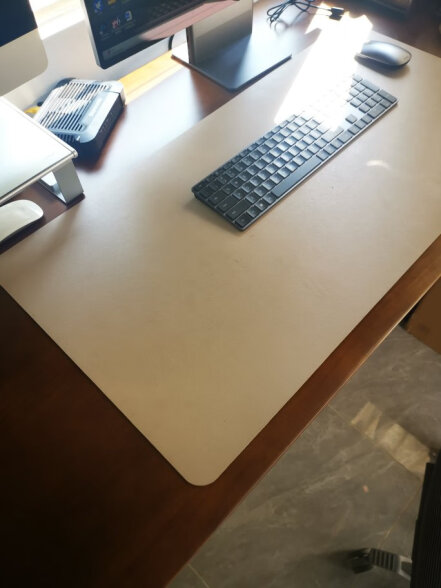 爱特屋 实木电动升降桌办公家用电脑桌可移动工作台电竞游戏桌学习书桌 双电机+橡胶木实木 1.6 x 0.7m桌面尺寸 晒单实拍图