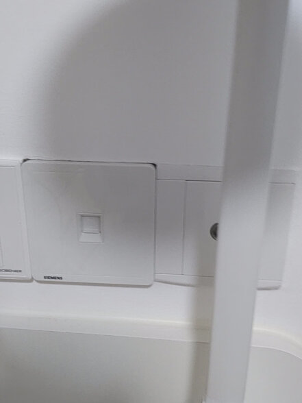 西门子（SIEMENS）插座面板 网络网线电脑电视电话插座 86型墙壁插座 致典系列雅白 一位五类电脑插座 晒单实拍图