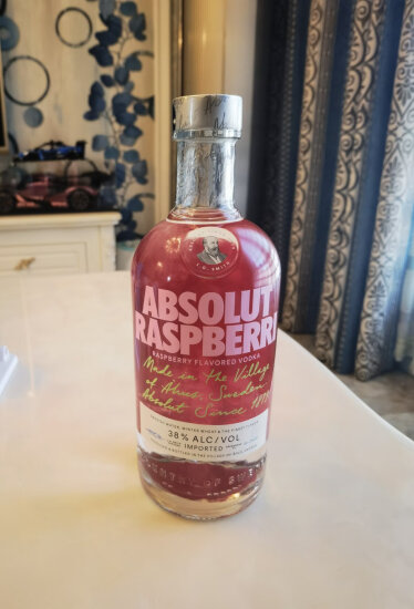 绝对（Absolut）伏特加 洋酒 38\40度 覆盆莓味 700ml 实拍图