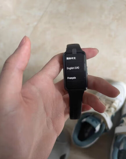 华为HUAWEI手环7 NFC版 曜石黑 华为运动手环 智能手环 9.99毫米轻薄设计 血氧自动检测 两周长续航  实拍图