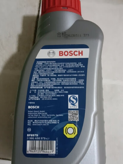 博世（BOSCH）DOT4 刹车油/制动液/离合器油 通用型 进口原料国内调配 500ml装 实拍图