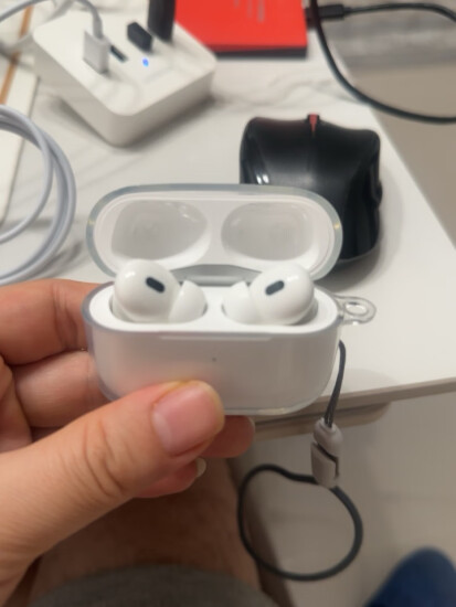 苹果airpods pro二代苹果无线蓝牙耳机第二代2代 支持主动降噪 定制礼盒套装【闪电接口】 实拍图