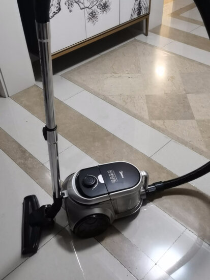 美的（Midea）吸尘器家用 C7 有线卧式大吸力地毯清洁机大功率强劲吸力 实拍图