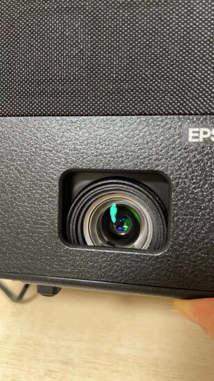 爱普生（EPSON）EF-12 投影仪家用 激光投影仪 智能家庭影院（自动对焦  250万对比度 HDR10） 实拍图