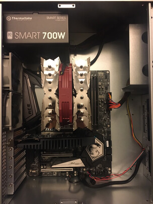 Tt（Thermaltake）额定700W Smart S 700W 台式机电脑主机机箱电源（80PLUS认证/主动PFC/背线/5年换新）