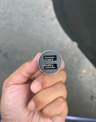 车载充电器