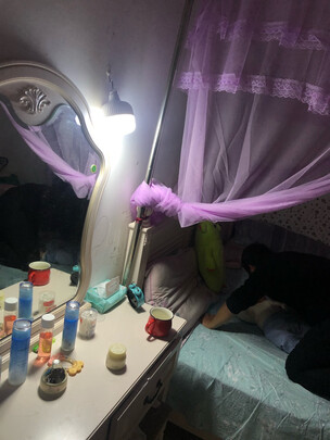 充电灯泡