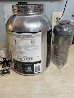 肌肉科技肌肉科技白金乳清蛋白粉2磅(椰子)|肌肉科技肌肉科技白金乳清蛋白粉2磅(椰子)如何,值得入手的原因分享！