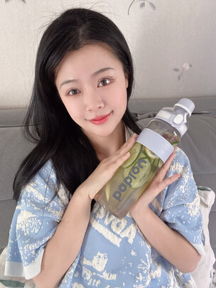 吸管水杯