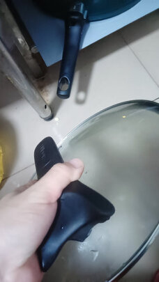 麦饭石不粘锅