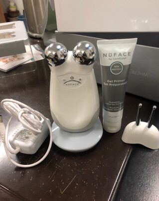 NufaceMini(银灰)美容仪|看完不迷路：NuFACE美容仪到到底是好还是差?用后一周讲体验真相？