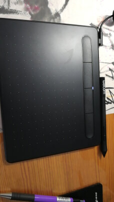 Wacom CTL-4100/K0和柔宇RO-F930-A哪款好？哪款识别更准确？哪个时尚大气？