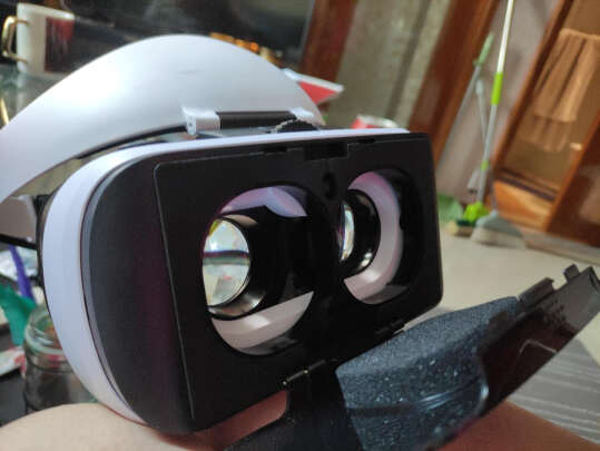 爱奇艺VR PRO跟千幻魔镜SC-G07E有本质区别吗？哪款佩戴更加舒服？哪个佩戴舒适？