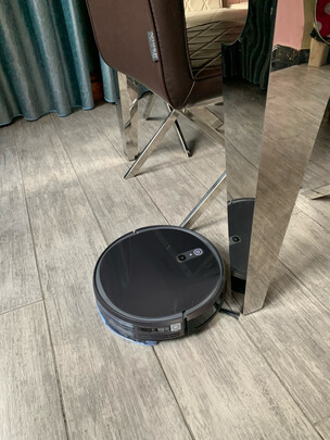 扫地机器人|评测细节：内幕感受:科沃斯DS35扫地机器人怎么样?真的很烂曝感受