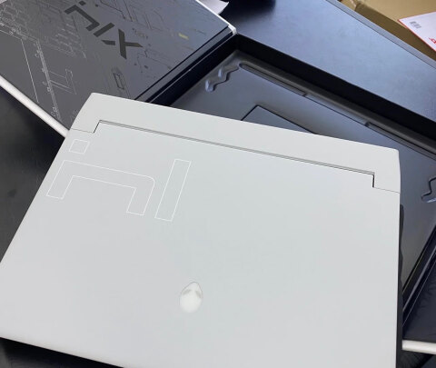 %title插图%num 外星人ALIENWARE 2022全新x14 R1 14英寸高端轻薄本 12代14核i7 16G 1T RTX3050Ti 144Hz游戏笔记本电脑1755W