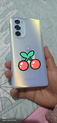%title插图%num 摩托罗拉moto edge X30新骁龙8旗舰 超大底前后三主摄 10亿色144Hz超感臻彩屏 5G拍照手机 12GB+256GB 秋桐影