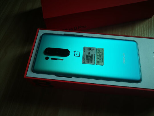 一加 OnePlus 8 Pro怎么样?上手两小摔了后悔至极了是吗