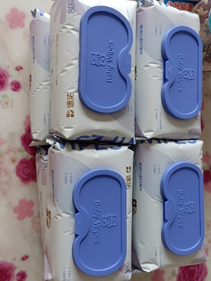 婴儿湿巾