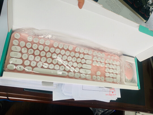 Mofii sweet和AOC KB701有区别吗？哪个做工比较好？哪个方便快捷？