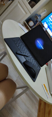 %title插图%num 微软Surface Pro 8 二合一平板电脑 11代酷睿i5 8G+256G亮铂金 13英寸高刷触控屏 轻薄本办公笔记本