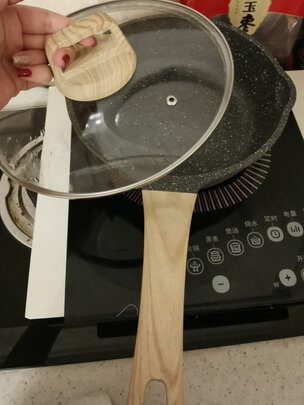 麦饭石不粘锅