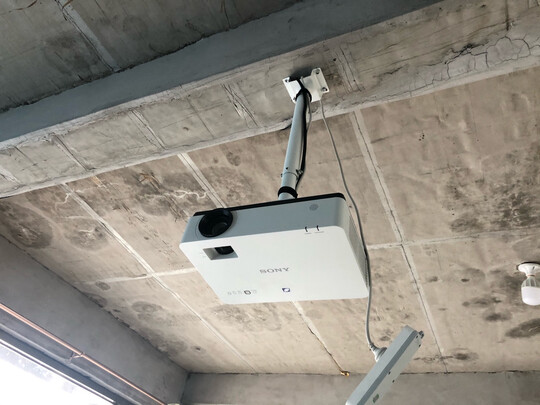 索尼投影仪怎么样?用后真心不后悔,用后大揭秘