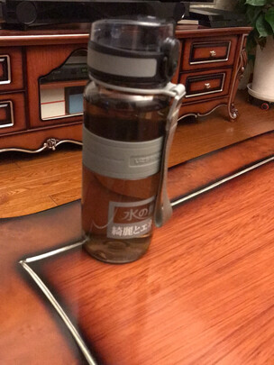 运动水杯
