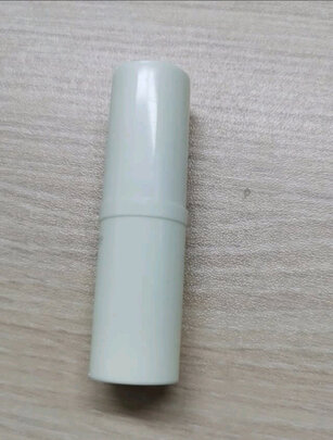 润唇膏