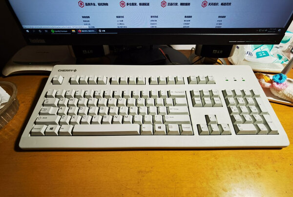 CHERRY G80-3000LSCEU-0与美商海盗船K70 LUX(红轴)究竟哪个好,哪款按键更加舒服,哪个高端大气?