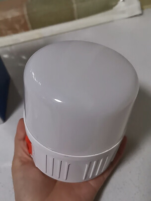 充电灯泡