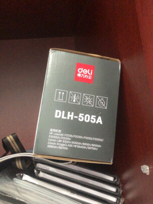 得力DLH-505A和得力DBS-4521D3T区别明显不，色彩哪款更加艳丽，哪个打印清晰 