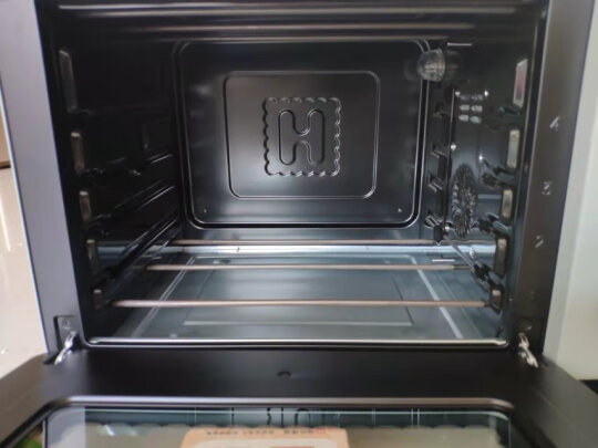 海氏三代C40烤箱怎么样？操作简单吗，颜色漂亮吗？