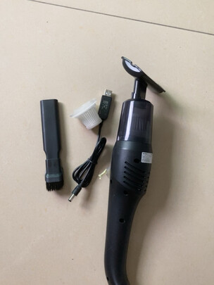 车载吸尘器