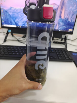运动水杯